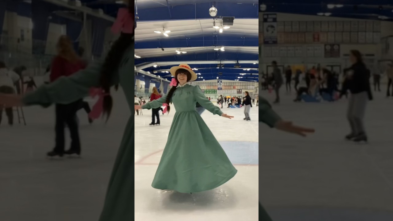 I learned how to spin on ice skates! #howlsmovingcastlecosplay #studioghiblicosplay #sophiecosplay