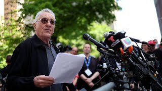 Robert De Niro unleashes on Trump outside hush money trial
