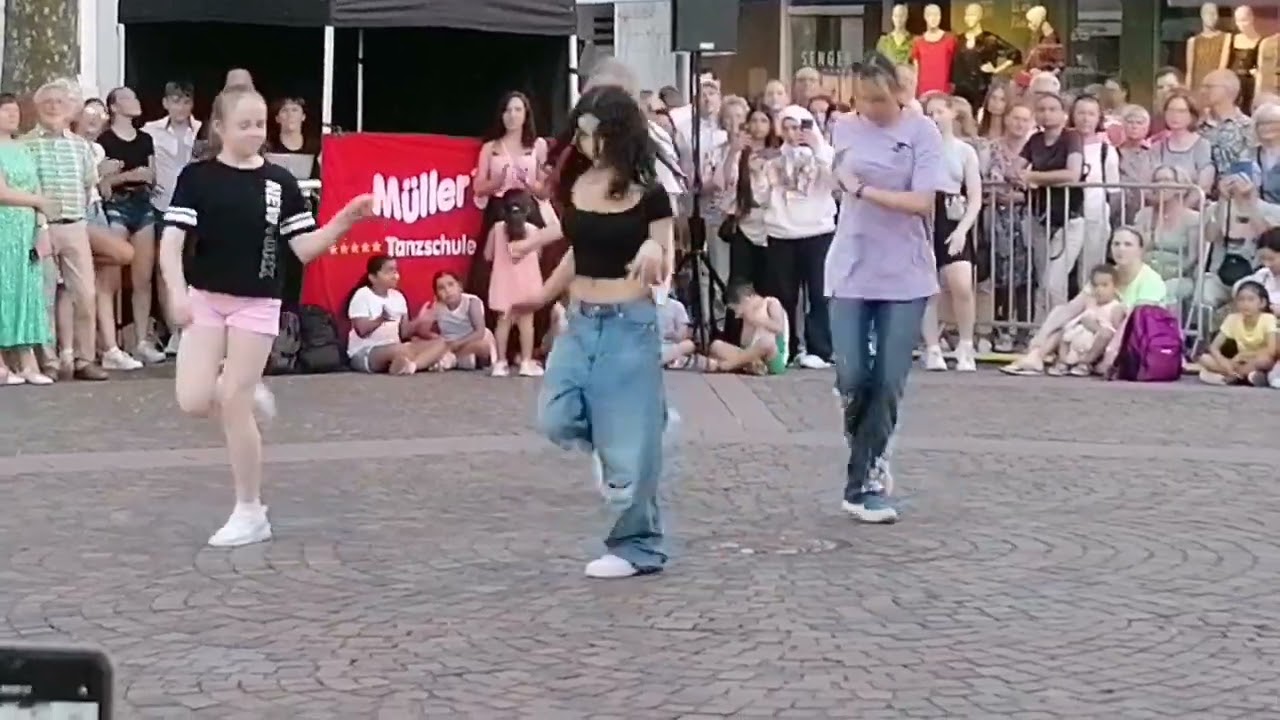 Tanz unter den Platanen in Rastatt