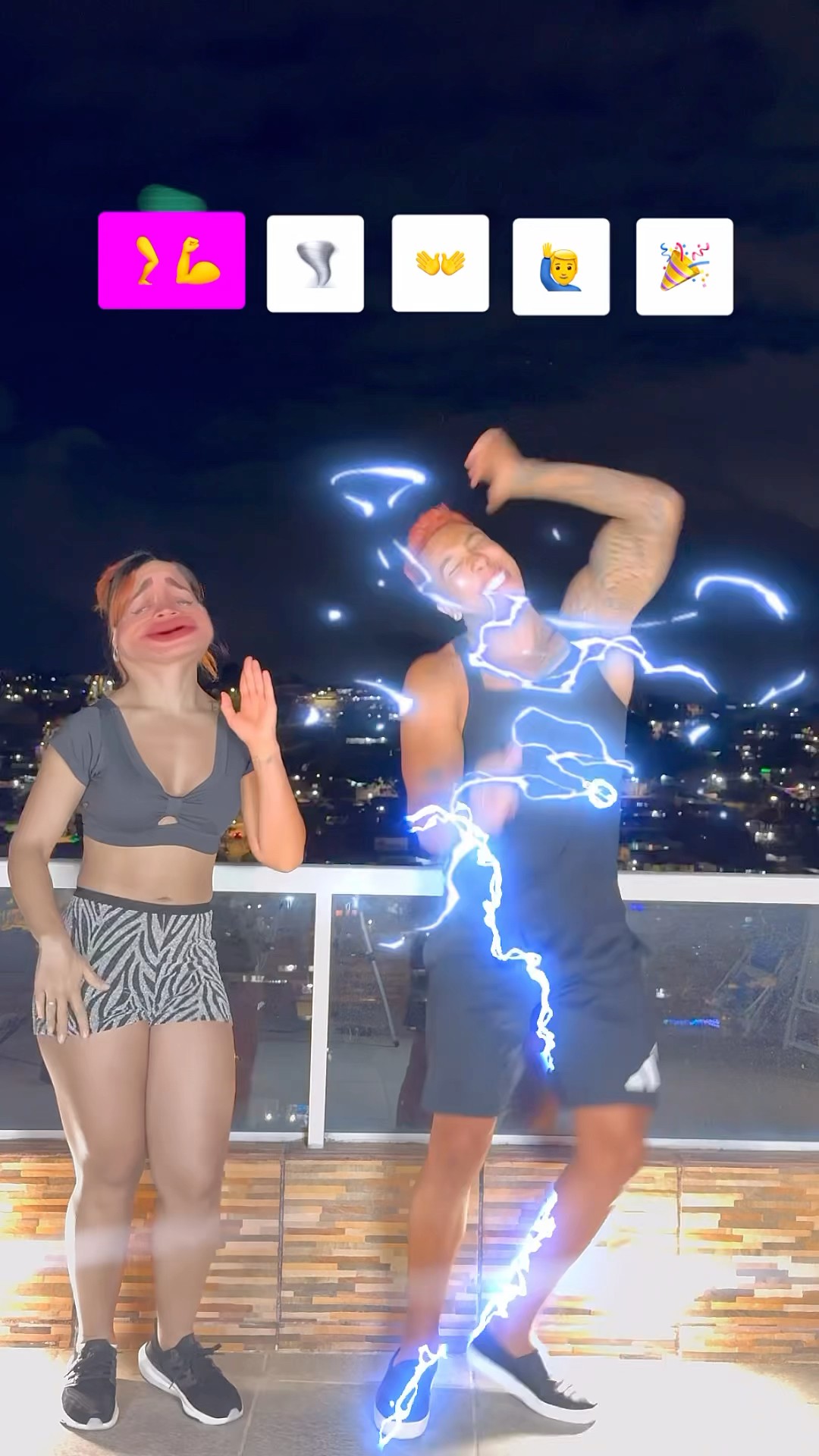 Porque ela está fraca? ​⁠@mayca.brasil #dancer #short #shorts #funny #trend
