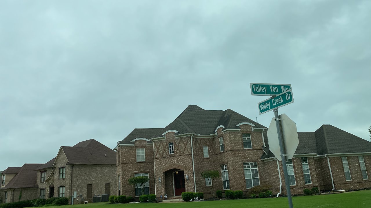 Valley Von Way to Brunswick Rd The Valley at Brunswick Neighborhood