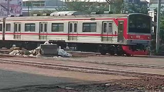 通勤線 JR 205-85+84 目的地 カンプン バンダン/アンケ