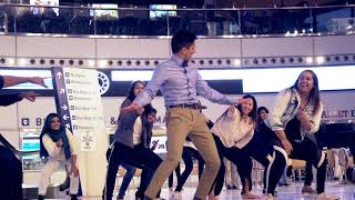 Bollywood Flash Mob Proposal: Akram and Jina