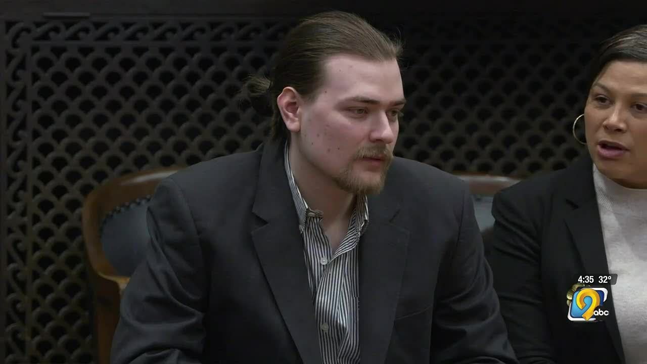 Cedar Rapids man convicted of killing his family wants new trial - YouTube
