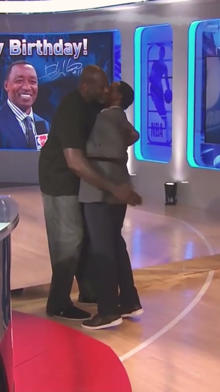 Shaq Really Harassed a LEGEND On Live TV ? #shorts #nba