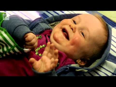 Video: Miltä Vauva Näyttää 8 Kuukaudessa