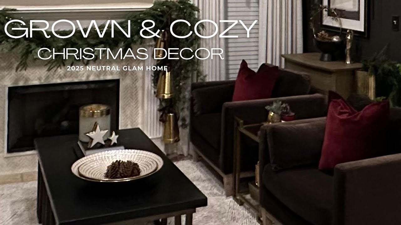 Нейтральный гламурный рождественский декор | Кухонный уголок, зона отдыха и книжная полка