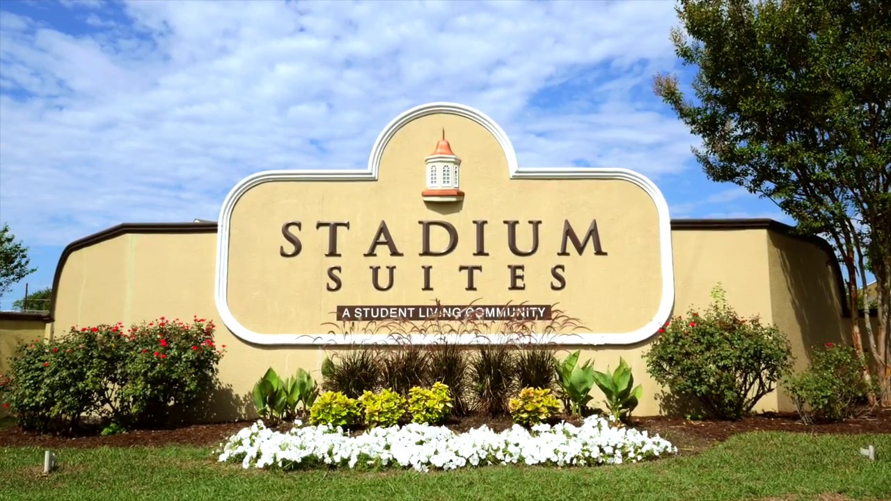 University Of South Carolina Student Apartments Stadium Suites Youtube