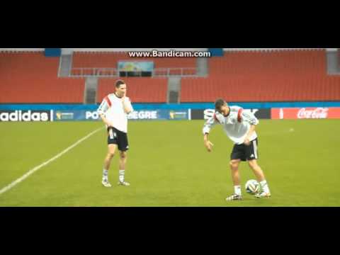 Julian Draxler and Mesut Özil Amazing Trick Training Show