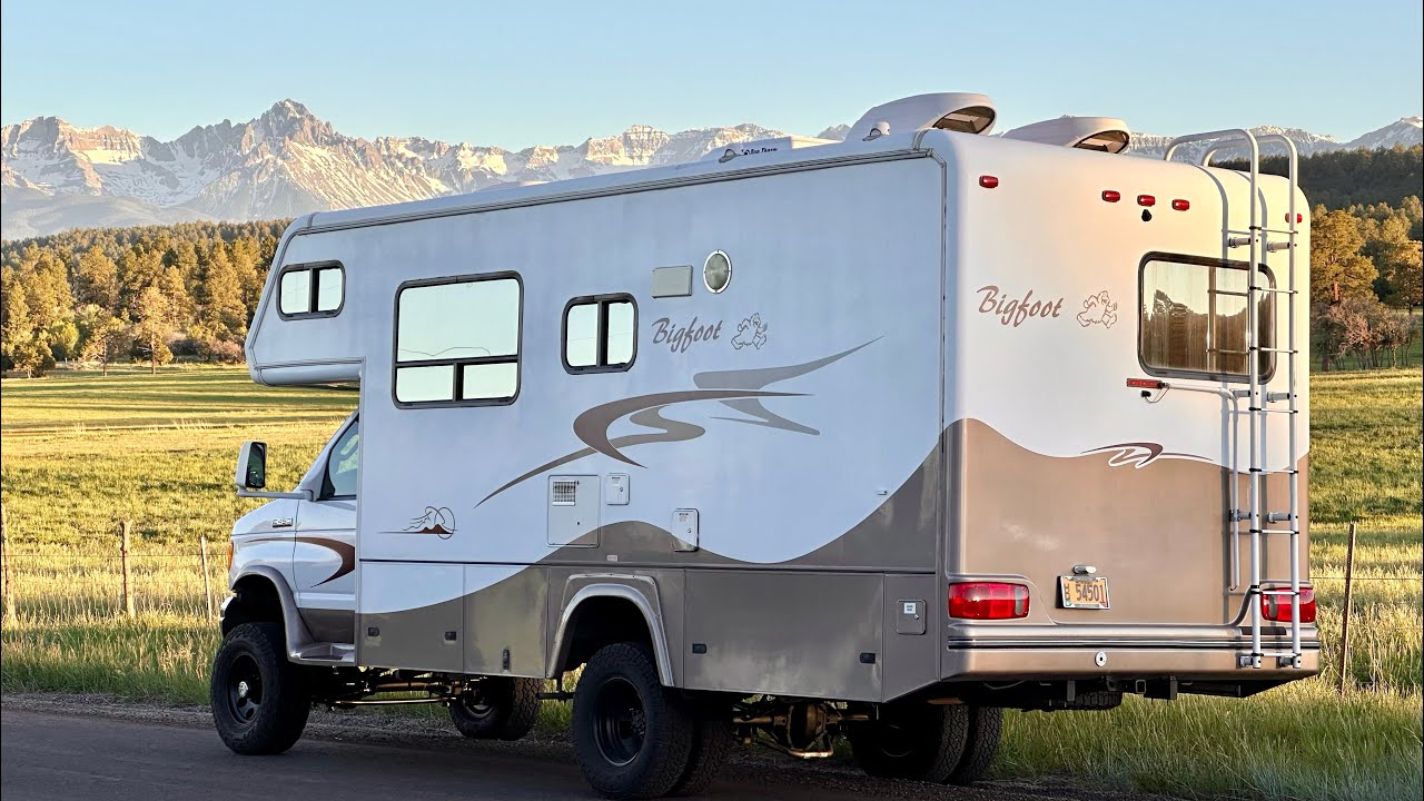 Unicorn! 2005 V10/5r110 Bigfoot 24' 4x4 conversion! - YouTube