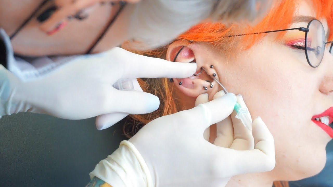 Piercing Gegen Migrane Daith Piercing Live Beim Stechen Dabei Piercingvlog Youtube