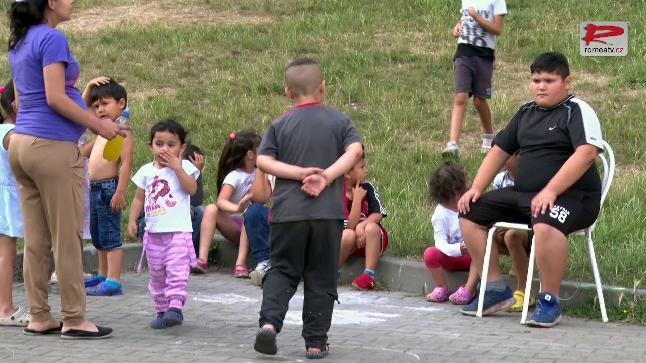 VIDEO: Jako Romové nemáme šanci si najít normální bydlení, říkají obyvatelé rušených ubytoven