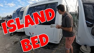 Fixed Island bed caravan, Lunar Clubman Si.