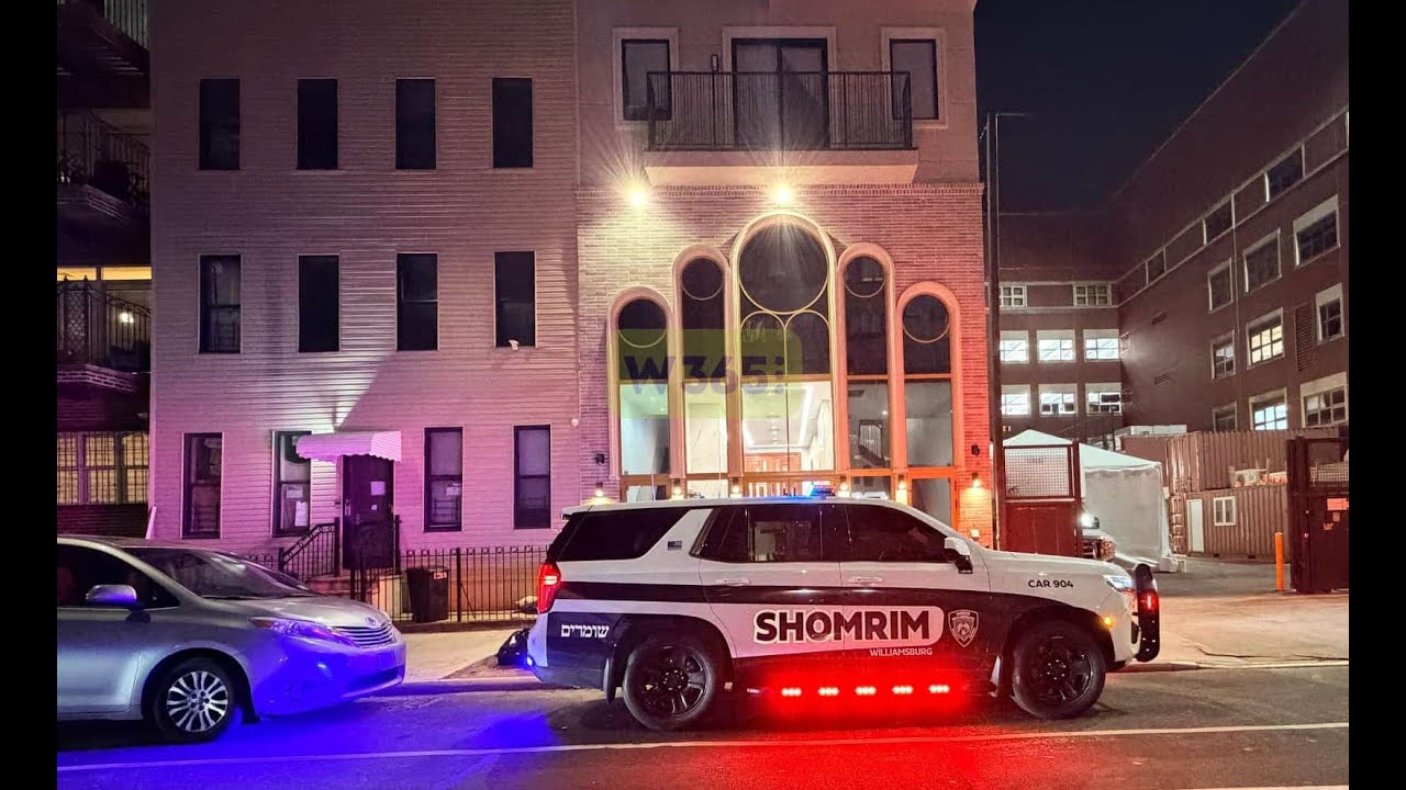 Shomrim Members Spread Out on Thursday Night/Friday Morning To Patrol During Shovevim.
