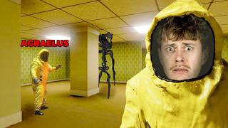 Zasekl jsem se v Backrooms s @FlyGunCZ @HaiseT @TheAgraelus