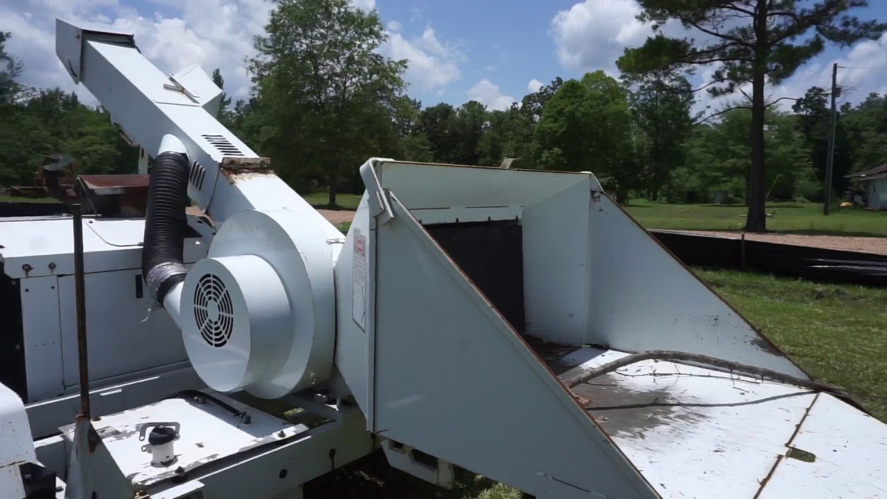 2009 Midsouth 4MSD12 Gas Powered Wood Chipper SN 8579 Operating YouTube