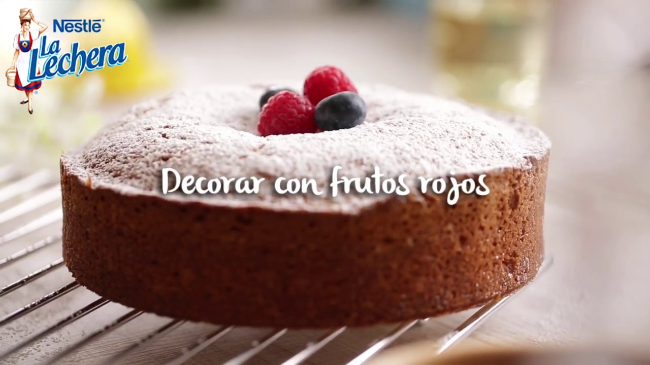 ? Bizcocho de yogur - Postres La Lechera - YouTube