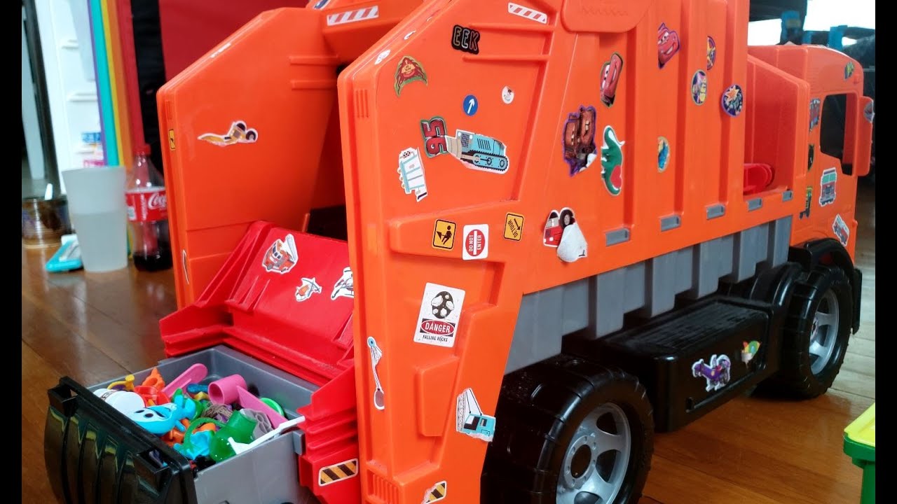 Toy Trash Truck Dumping Trash Garbage Truck Lena Toys Giant Garbage