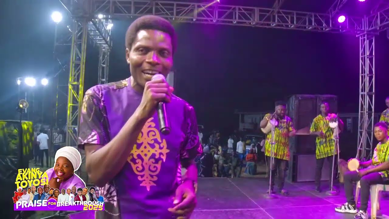 Power packed worship and praise session at PFB2025 by Minister Seyi Marcus. 