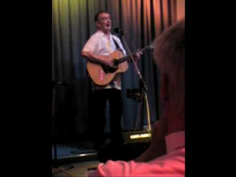 Martin Carthy performs the song Willie's Lady at W...