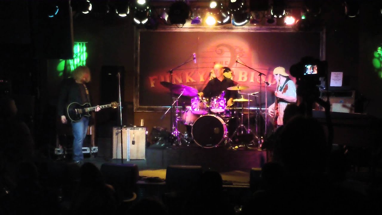 Bobby Lee Rodgers Trio "Outer Space" Live @ The Funky Biscuit, 9-14-2012 auf YouTube ansehen Bobby Lee Rodgers Trio "Outer Space" Live @ The Funky Biscuit, 9-14-2012 auf YouTube ansehen