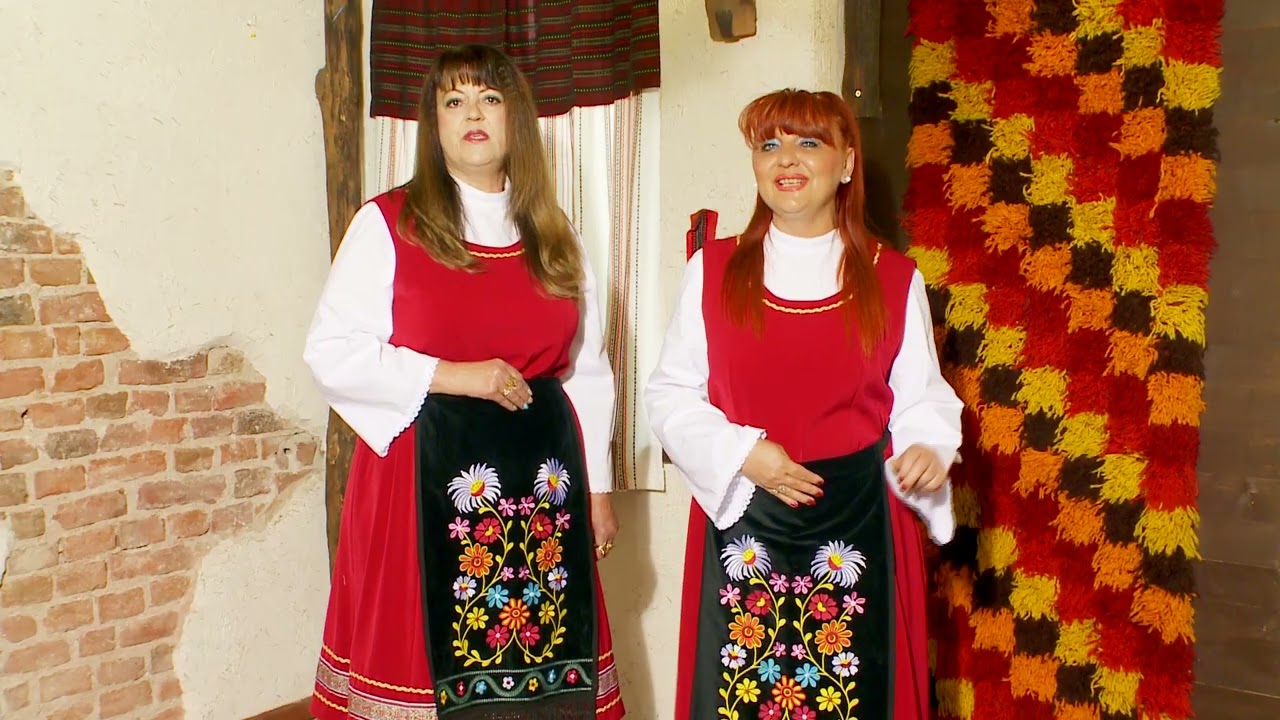 Hristina Hristakieva Nina Georgieva- Moma Ivana | Христина Христакиева и Нина Георгиева - Мома Ивана