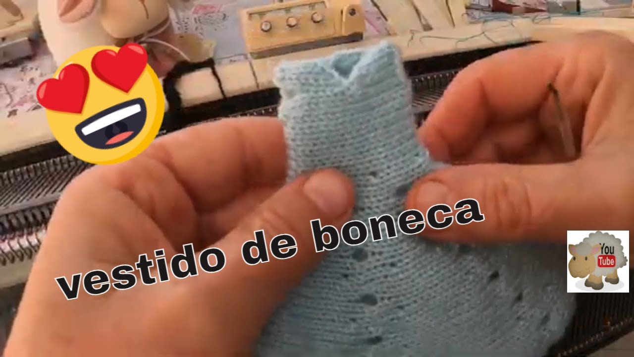 vestido de boneca em tricô à máquina