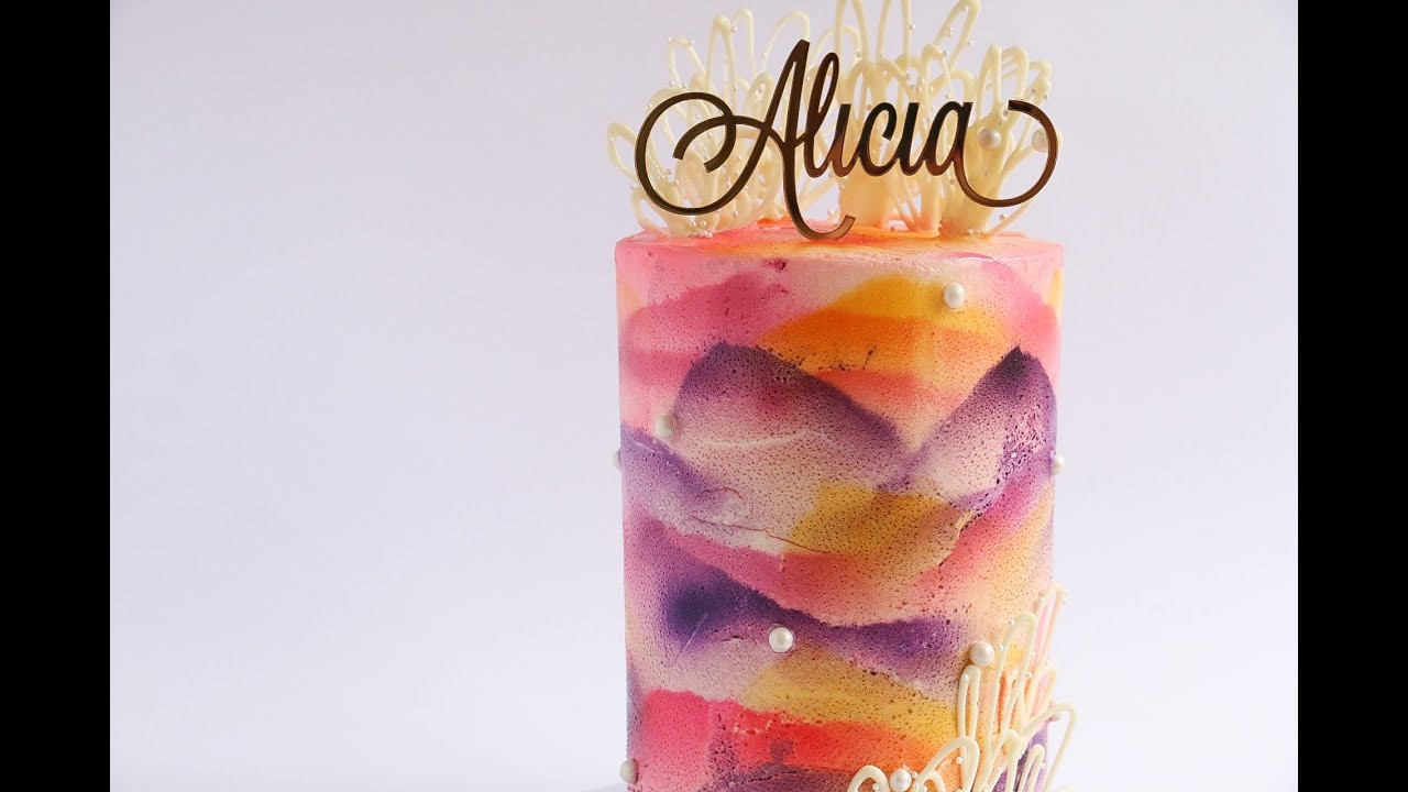 ⁣Airbrushed Extra Tall Cake Tutorial- Rosie's Dessert Spot