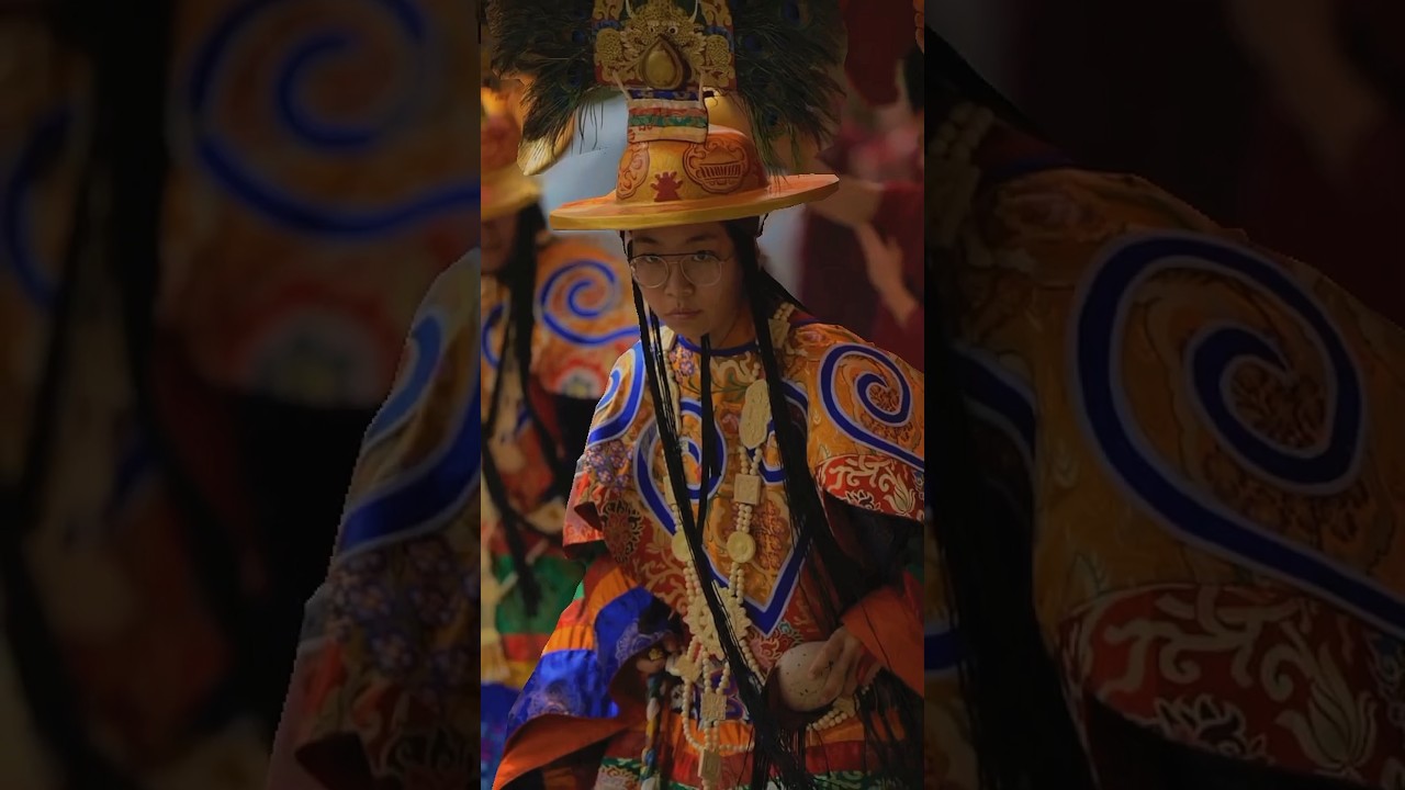 The Noble Leader : H.E Jetsunma Kunga Trinley Palter Sakya 🙇🏻‍♀️🌸❤️ 