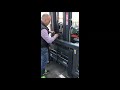 Demo carrello elevatore quadridirezionale combilift cubo omcs  piastra agganciabile