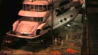 Mega Yacht transport fixed by Hude - World Is Not Enough