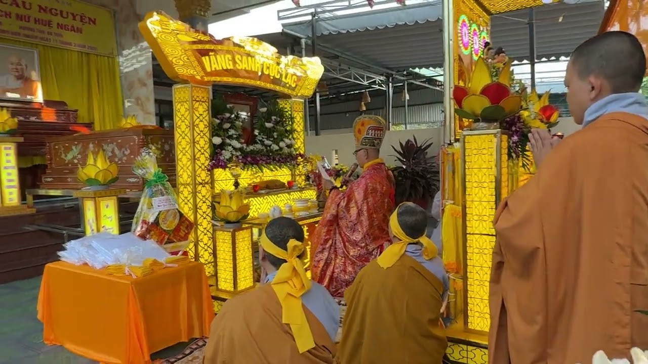 LỄ BẠCH PHẬT KHAI KINH KỲ SIÊU NHẬP KIM QUAN THÀNH PHỤC SƯ CÔ HUỆ NGÂN