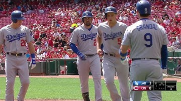 LAD@CIN: Gonzalez belts a three-run homer to right
