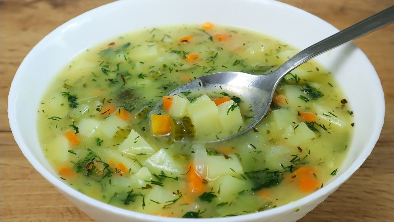 Ich koche diese Gurkensuppe jeden Tag essen! Die Suppe ist so lecker, dass Sie sie oft kochen werden