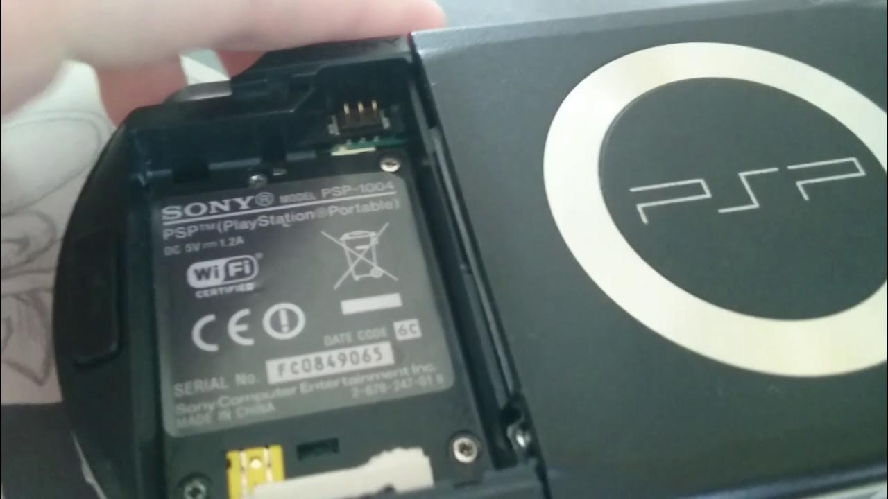 Psp e1008 как снять аккумулятор PSP 1004/1000 battery fix - YouTube