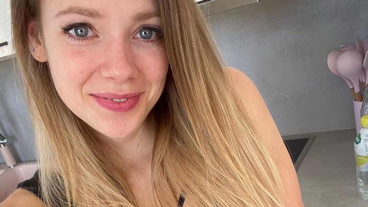 Anne Wünsche happy: Sie und Karim wohnen aktuell zusammen - Fox News - YouT...