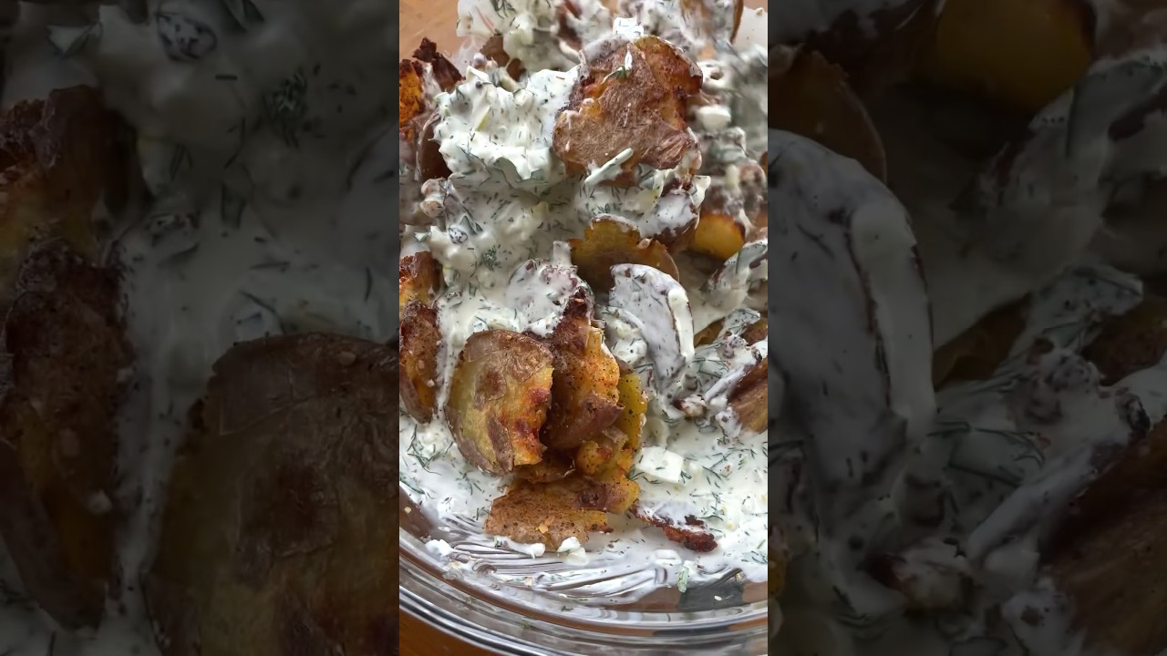 Crispy smashed dill pickle potato salad 🤩