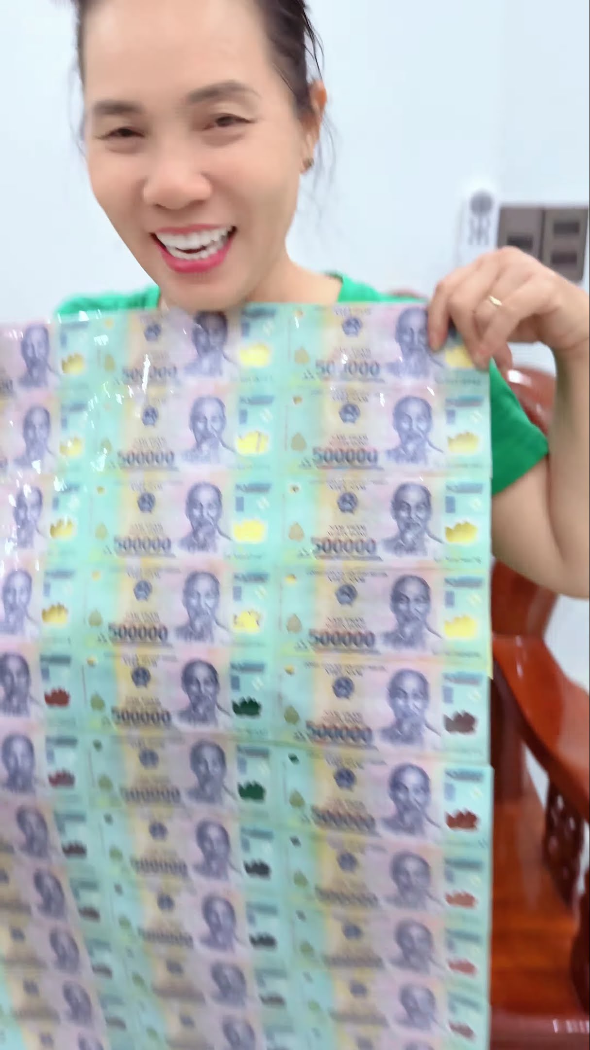 Thánh chỉ tới [BEN EAGLE] #beneagle #tet #xuan2025 #nammoi2025 #family #mùng1 #funny
