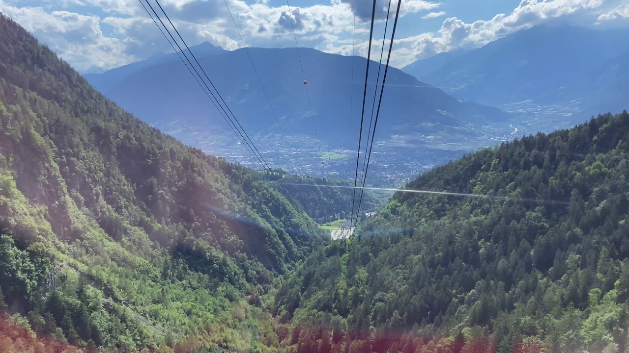 Discesa integrale Funivia va e vieni “Ifinger”, Merano 2000.