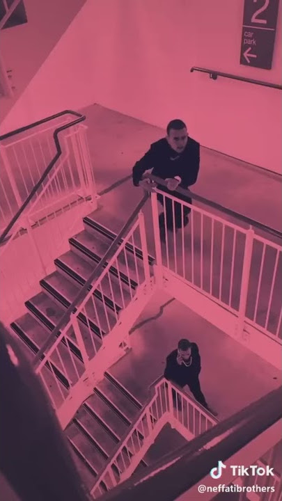 Tik tok devil horn