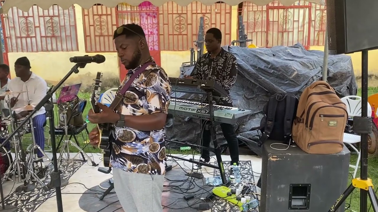 Biribi Gyegye Wo from Daddy Lumba performed by Siblings Music at Bogoso will surprise you