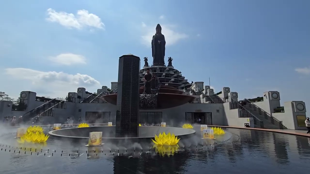 Ba den mountain  Sunworld