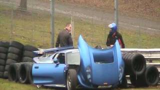 Noble crashes out - Oulton Park 23.Jan 2010