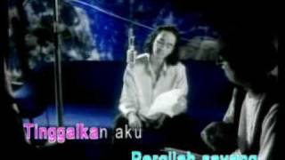 Video thumbnail of "karaoke korie & ella - pergilah sayang"