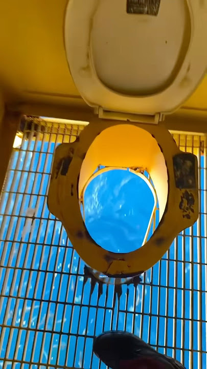 Toilet paling santai di kapal