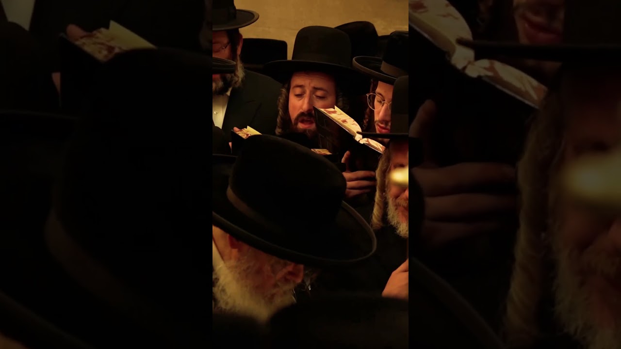 Satmar Rebbe Rav Zalmen Leib Teitelbaum in Lizhensk (Leżajsk, Poland)