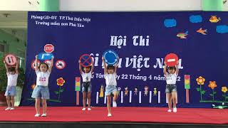 NH 2021-2022 - MN Phú Tân - Cô giáo dạy an toàn giao thông