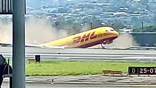 Cargo Plane Breaks Apart