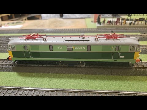 2-rail DC to 3-rail AC Conversion Tutorial: Running a Piko DC model ...