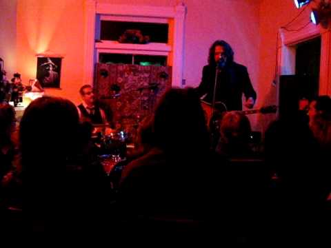 Tom Wilson at Gilmour Street Music Hall - This Old...